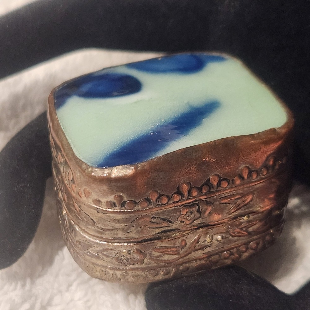 Vintage Ornate Metal Pill‎ Box Slag Glass stone Lid Floral Embossed Trinket Case